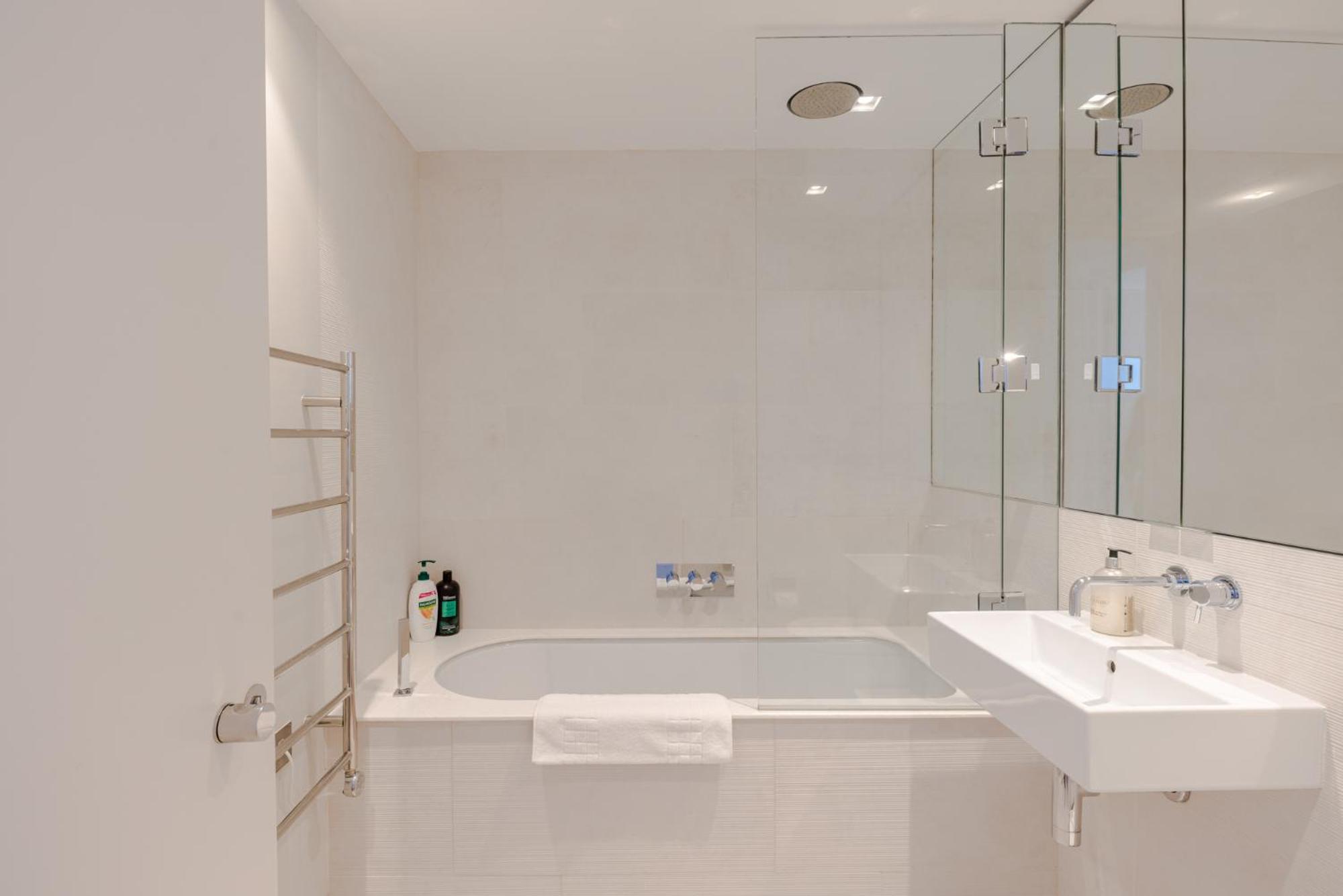 Central Holborn Bloomsbury Flats Лондон Екстериор снимка